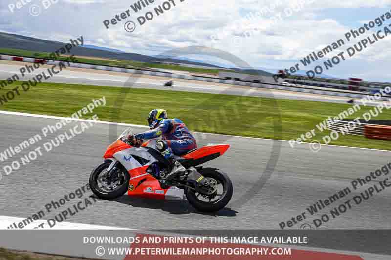 cadwell no limits trackday;cadwell park;cadwell park photographs;cadwell trackday photographs;enduro digital images;event digital images;eventdigitalimages;navarra;no limits trackdays;peter wileman photography;racing digital images;trackday digital images;trackday photos